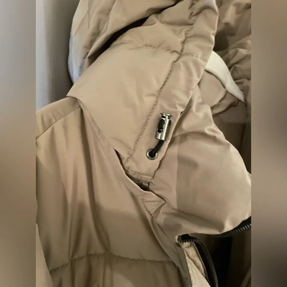 EUC DKNY XL Puffer jacket - Picture 7 of 7